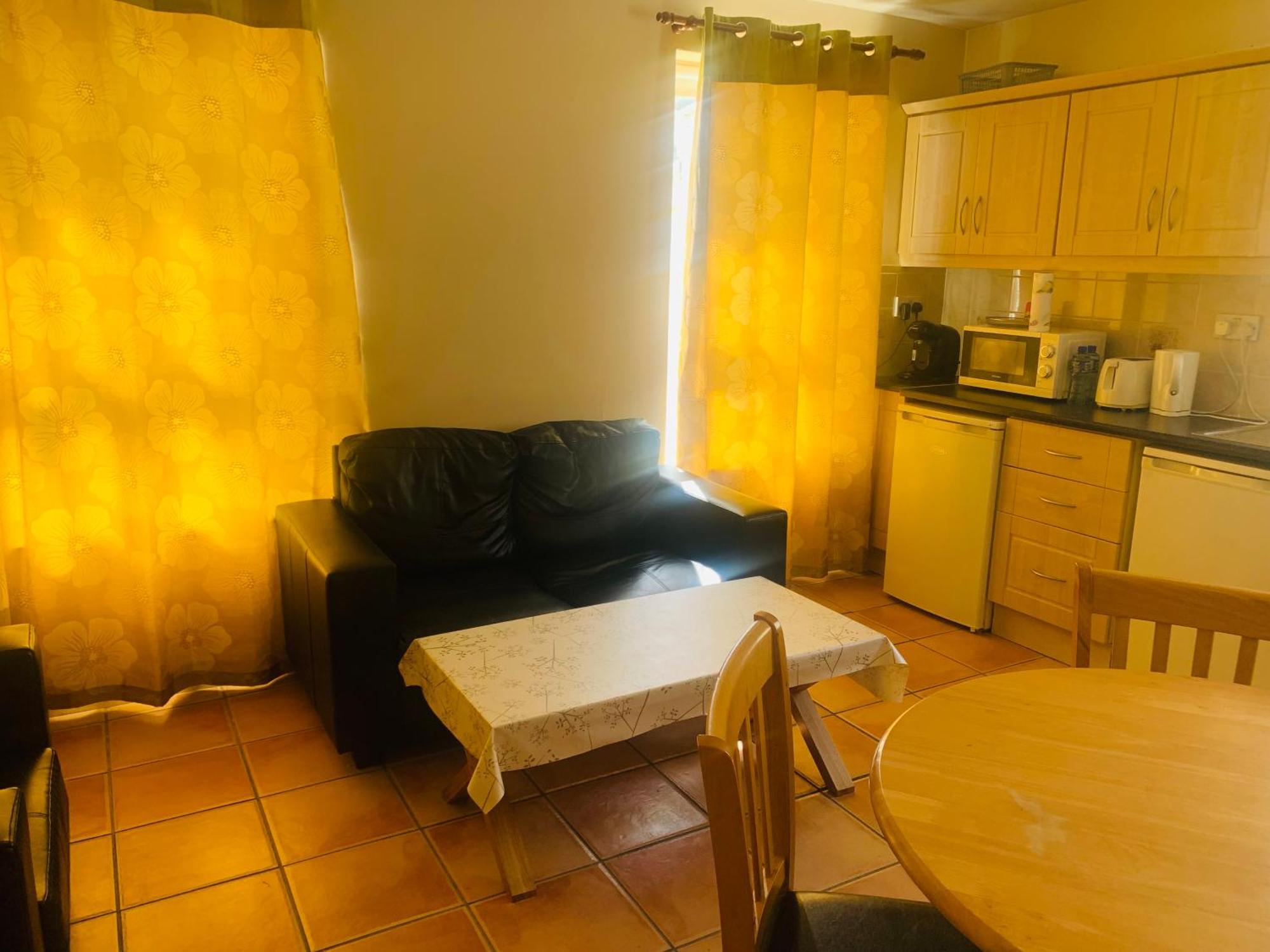 Appartamento Sea View Flat An Cóbh Esterno foto
